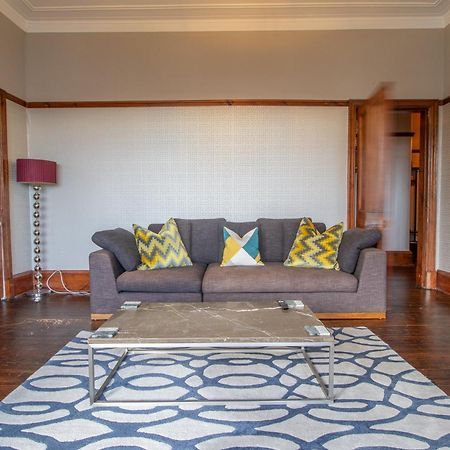 Pass The Keys Beautiful, Traditional 2 Bed Flat W Free Parking Глазго Екстер'єр фото