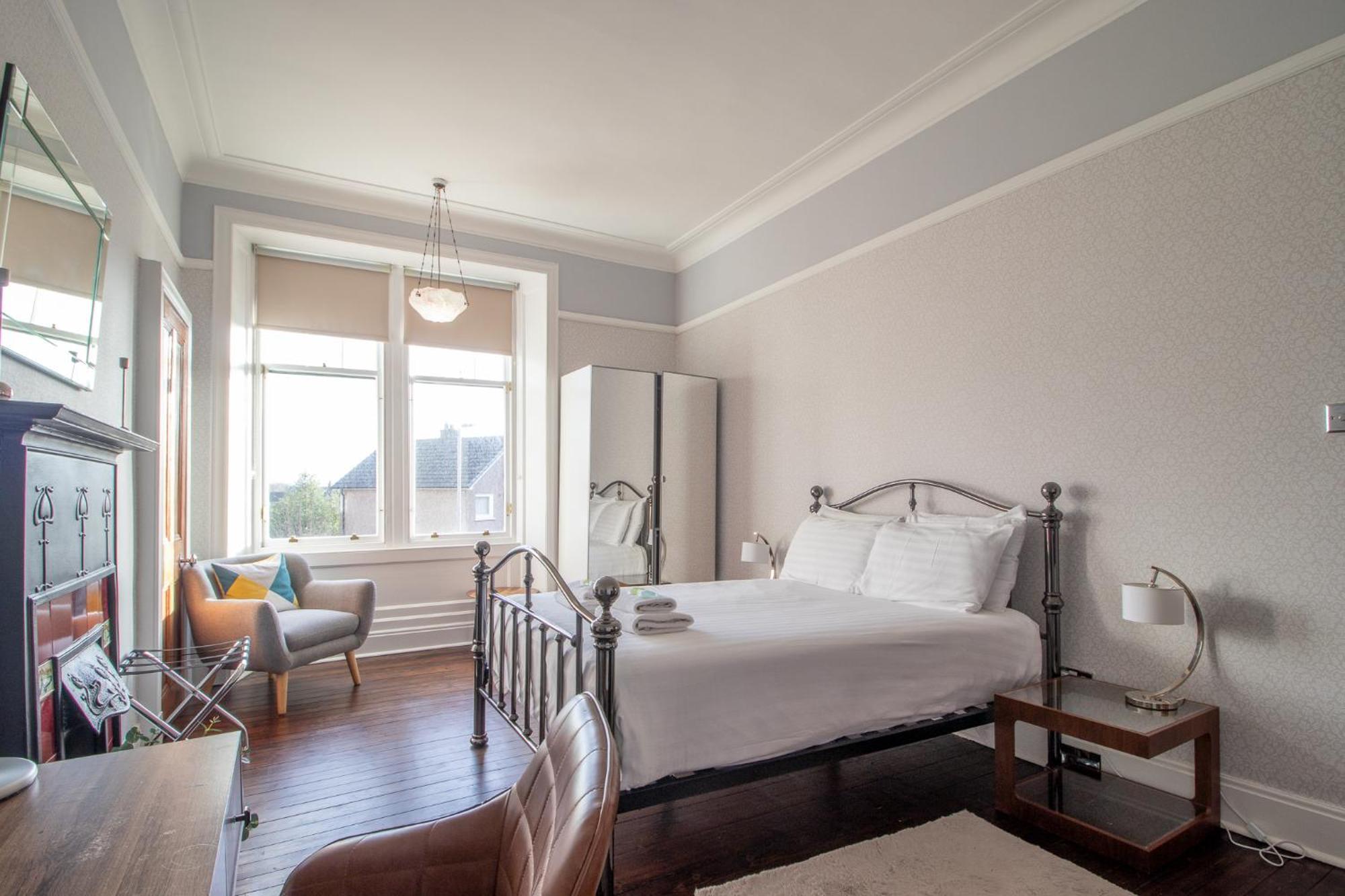 Pass The Keys Beautiful, Traditional 2 Bed Flat W Free Parking Глазго Екстер'єр фото